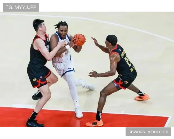 广厦男篮签下前NBA发展联盟球员马利克·威廉姆斯，为季后赛储备内线力量